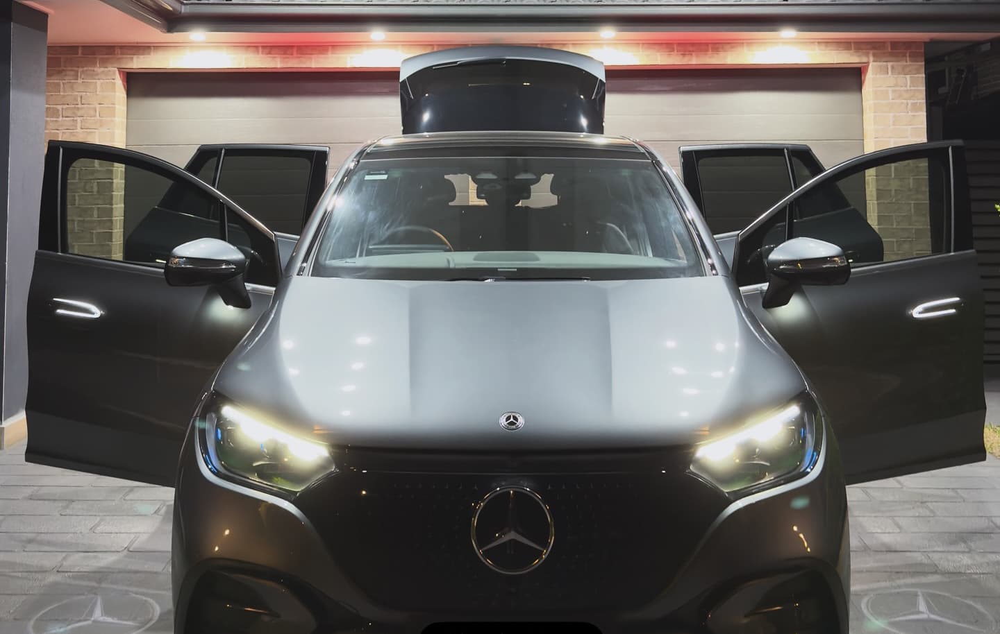 Shade Haus — Mercedes under carport